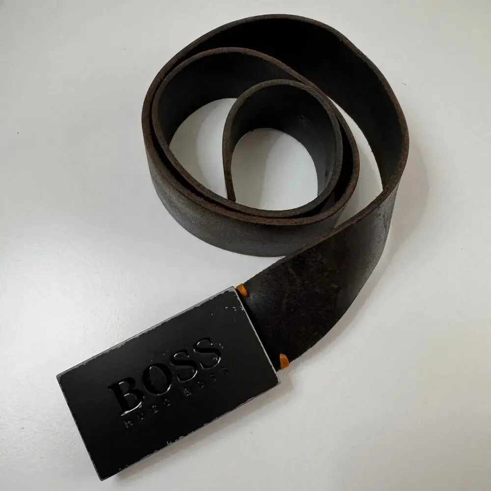 HUGO BOSS Men's Belt Brown Leather Black Matte Plaque Buckle Adjustable USED